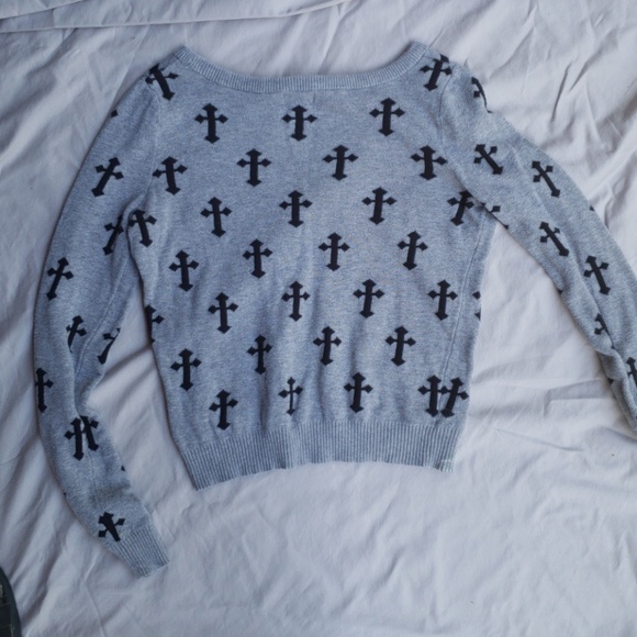 Wet seal sweater - Picture 3 of 4